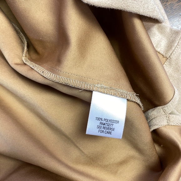 Croft & Barrow Tan Faux Suede Long Sleeve Button Down Collared Shirt - Picture 12 of 16